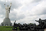 Kiev Photo Gallery. Rodyna Mat and War Memorial